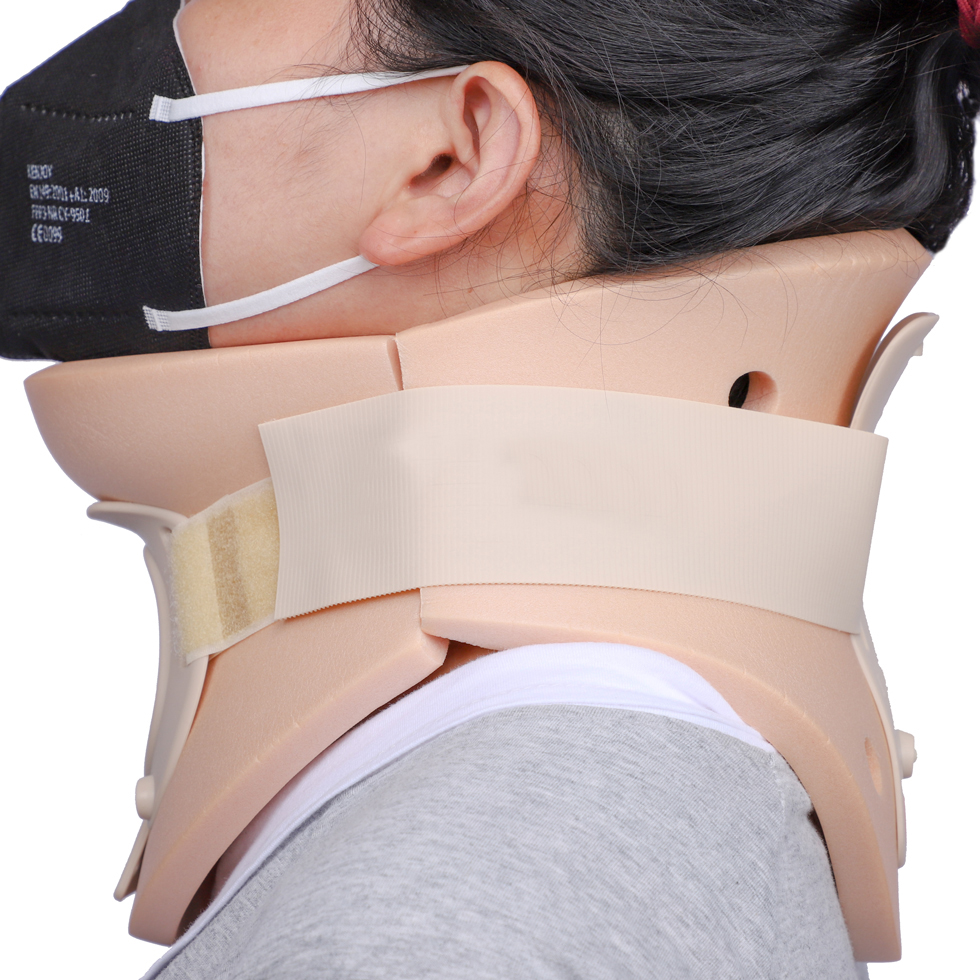 Medical sponge neck brace