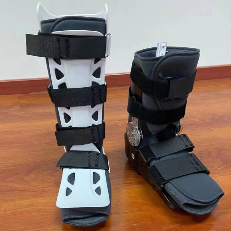 Walking boots for fractured foot